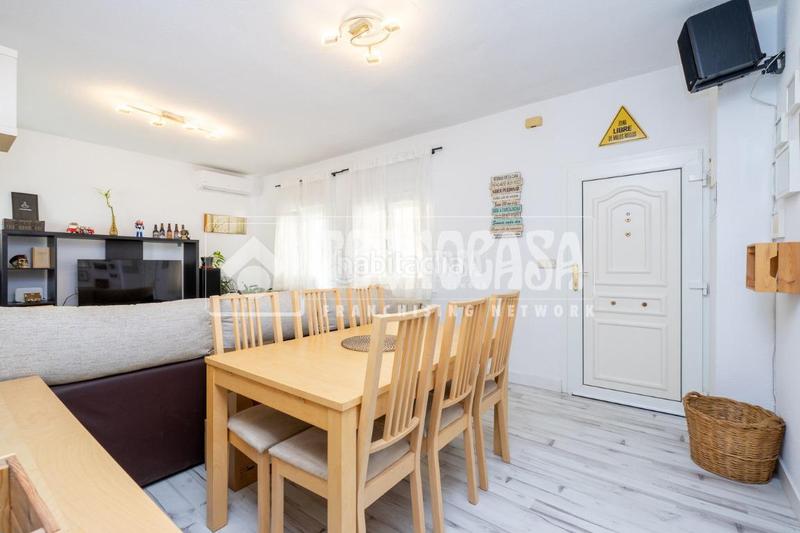 Foto 1eb9fa29-b3dd-462e-8f9a-e923bd006607. Casa bifamiliare con riscaldamento parcheggio in San Andrés Colmenar Viejo
