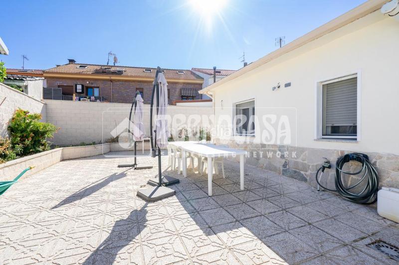 Foto c5829da4-dd4c-43e7-9c97-38188fb72436. Casa bifamiliare con riscaldamento parcheggio in San Andrés Colmenar Viejo