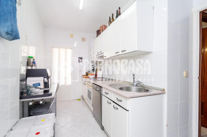 Foto cf7bcd1d-0643-46a4-bf8a-8f3fde2ba0c7. Casa bifamiliare con riscaldamento parcheggio in San Andrés Colmenar Viejo