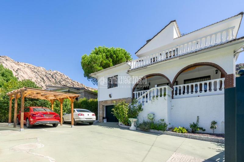 Foto 7fa9592c-ff05-41ea-a0c6-349df4f1abfa. Casa aparellada amb calefacció aparcament piscina a Manzanares el Real