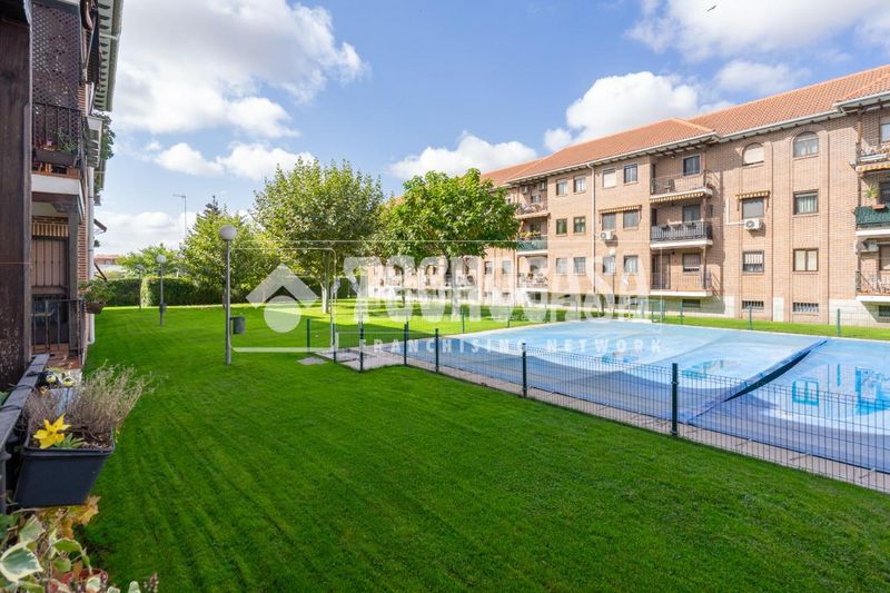 Foto 12ad7723-0c79-4d07-94eb-42770ca5a507. Pis amb piscina a Los Arcos-Viviero Colmenar Viejo