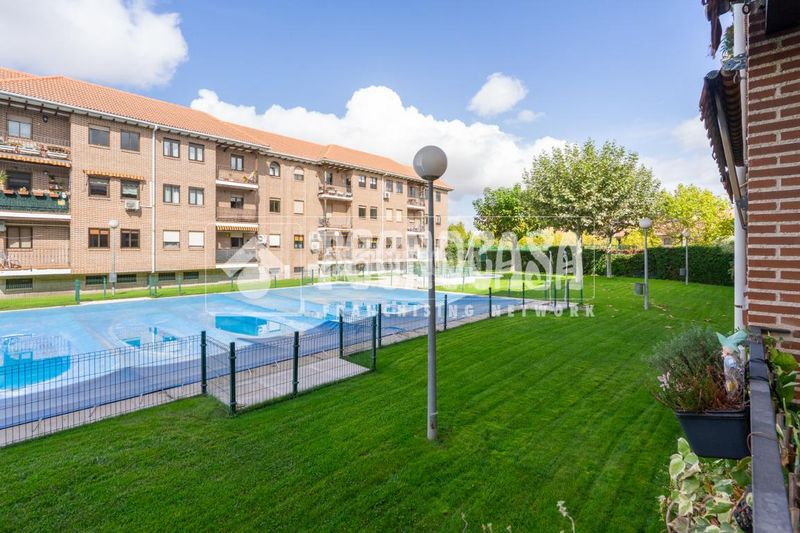 Foto 5608c44e-969f-4410-b3c4-f0b147387a4e. Pis amb piscina a Los Arcos-Viviero Colmenar Viejo