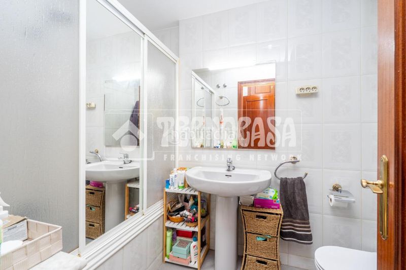 Foto b2f5ed18-a3e4-49c5-b3b6-a5923c0cb87e. Pis amb piscina a Los Arcos-Viviero Colmenar Viejo