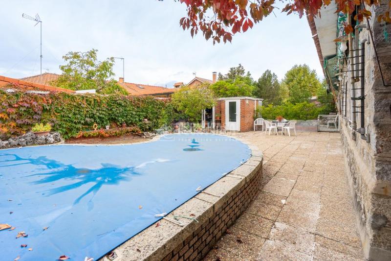 Foto 8700c145-224b-417d-8c57-0eb348abec5f. Casa bifamiliare con piscina in Fuente Santa Colmenar Viejo