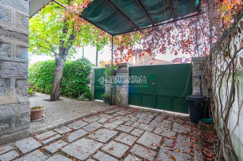 Foto 9f532ef0-c931-40d8-bedd-afe9658da273. Casa bifamiliare con piscina in Fuente Santa Colmenar Viejo