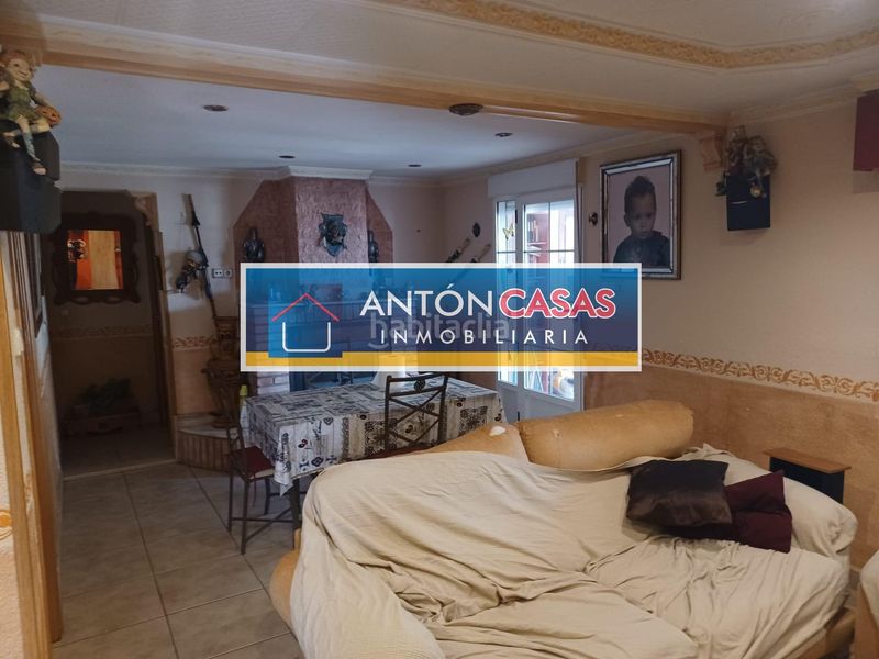Foto 004a1290-df15-44a6-a21e-09c36f3cf286. Chalet avec chauffage piscine dans San Crispín-Huerta Nueva-Estación Elda