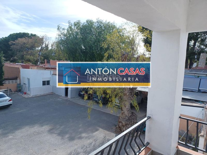 Foto 453a8f2f-6427-42e5-9371-ac06bb3912ec. Chalet avec chauffage piscine dans San Crispín-Huerta Nueva-Estación Elda