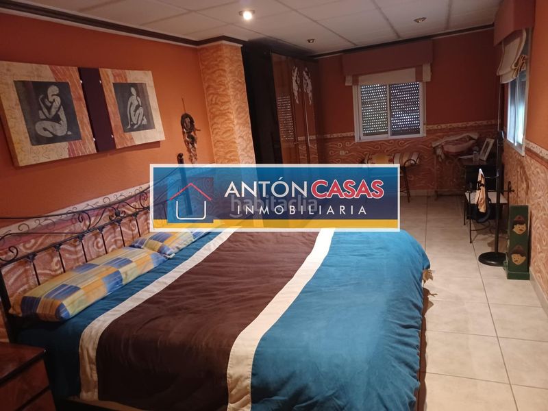 Foto cb9d4b97-f47b-447f-8391-4c13c2645828. Chalet avec chauffage piscine dans San Crispín-Huerta Nueva-Estación Elda