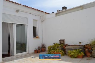 Duplex in Centro. Piso dúplex elda  3 habts  2 baños  terraza