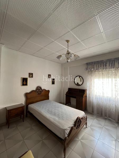 Foto 40d481ba-099a-45cc-a041-7a80214839c3. Casa se vende casa con 3 garajes grandes alquiler con opción a compra en Petrer