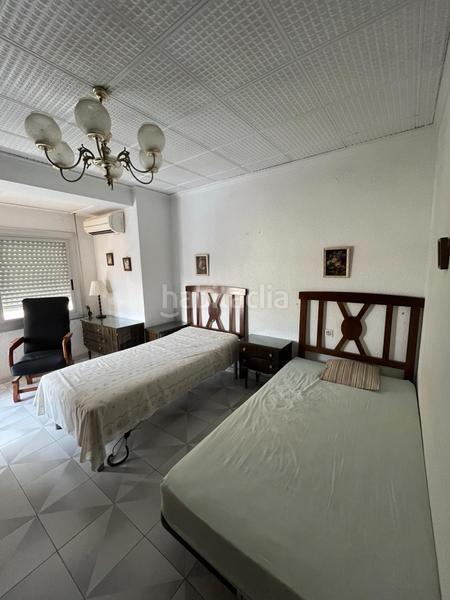 Foto b9e725d5-7afa-4f96-9324-4c483d1e4281. Casa se vende casa con 3 garajes grandes alquiler con opción a compra en Petrer