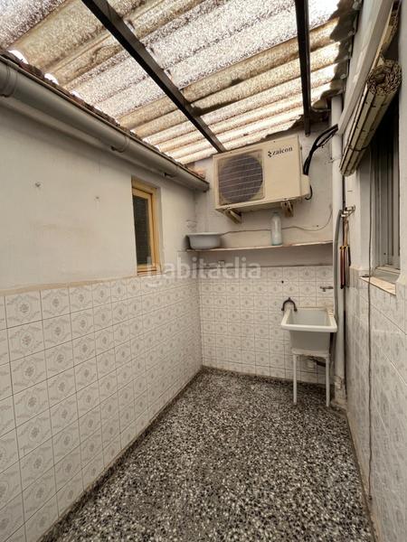 Foto bebe8a0d-dc37-4392-aab3-50a68dafcbd2. Casa se vende casa con 3 garajes grandes alquiler con opción a compra en Petrer