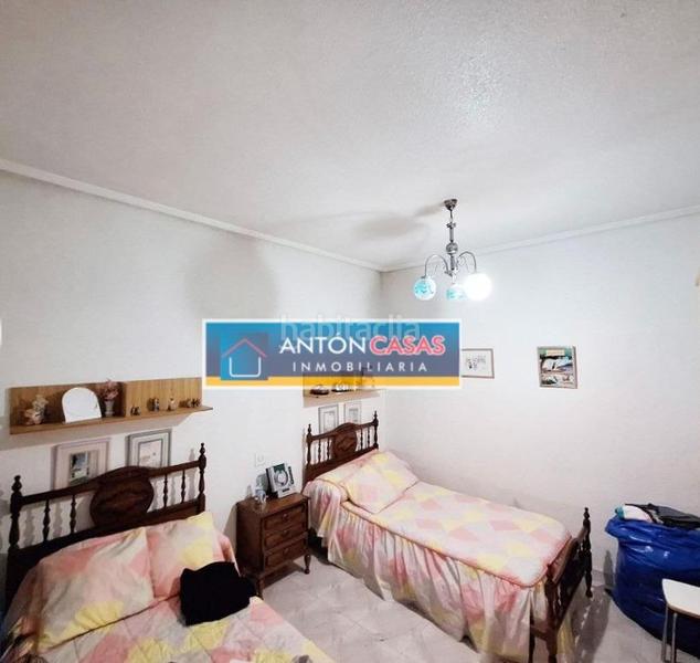 Foto 462bb776-ac19-443c-b767-d0061bc7b12a. Edifici a Novelda