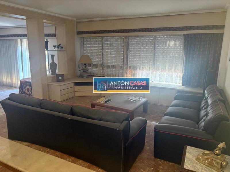 Foto 0be21319-af29-43ce-b6d4-4528e1284ca2. Àtic a Centro Elda