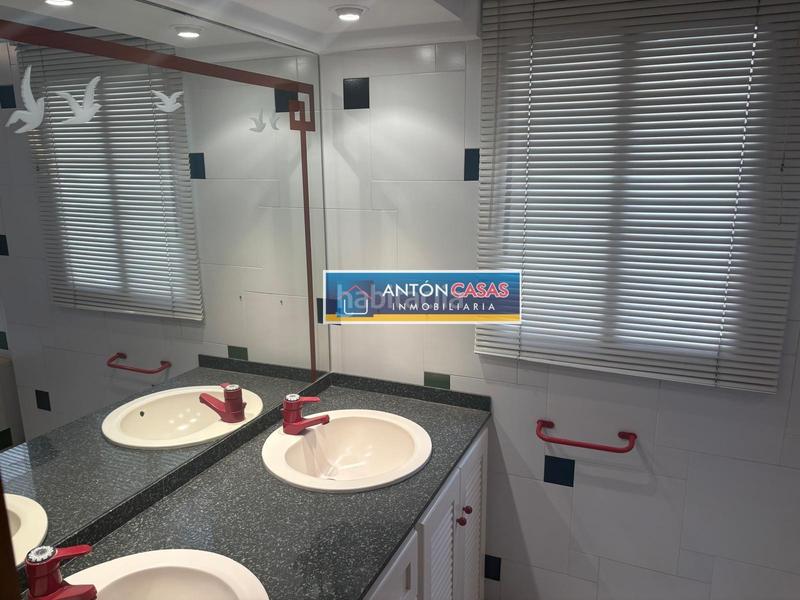 Foto af25230e-5619-4e0d-84c5-7b1a1e39bc6f. Àtic a Centro Elda