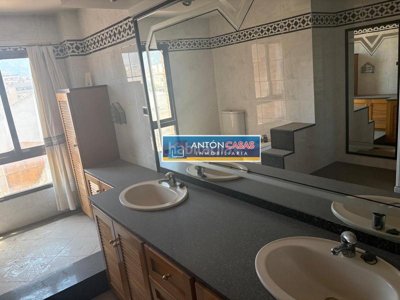 Foto b0cc0042-1952-4097-99e7-a746fc655caa. Àtic a Centro Elda