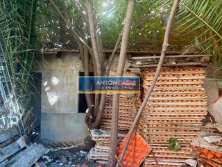 Wohngrundstück in Plaza de Toros-Avenida Chapí-Trinquete. Solar con almacén en elda