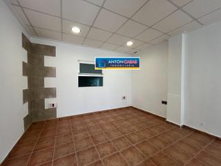 Local commercial à Fraternidad. Local comercial en venta  elda