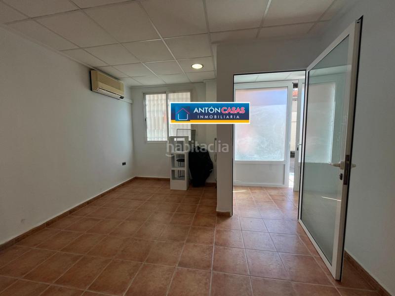 Foto ec4b7a2f-94b9-48f1-b3f0-ca7283d24f1a. Locale commerciale in Fraternidad Elda