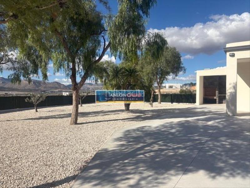 Foto e429a440-830f-4bed-83b1-99604e43cefb. Chalet avec parking dans El Castillo Aspe