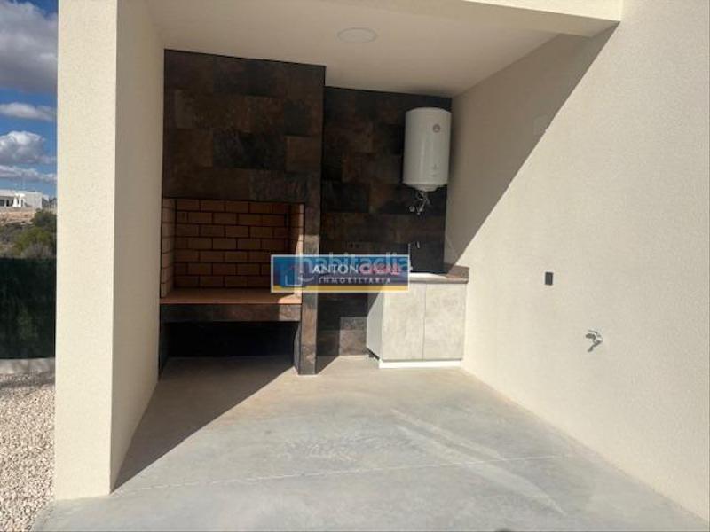 Foto e55ad37b-ee7f-492b-b797-b71aebf54f53. Chalet avec parking dans El Castillo Aspe