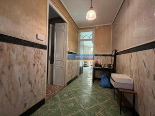 Casa a Novelda. Amplia casa en el corazón de novelda