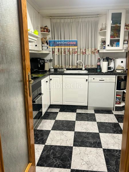 Foto c115f158-10eb-4323-a4a5-2fb86a2561af. Pis amb aparcament a Petrer