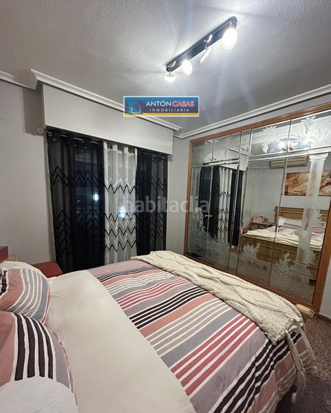 Foto d32a5d96-d22a-40c4-8f0d-60c356e80e4d. Pis amb aparcament a Petrer