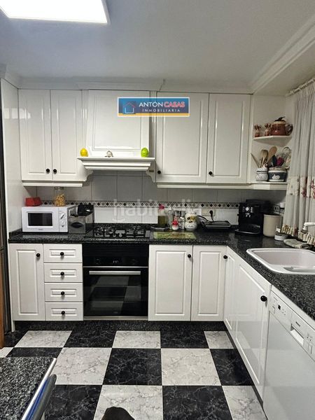 Foto ebd1852d-86bc-4be1-a42d-ae9da5085fd4. Pis amb aparcament a Petrer