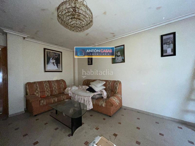 Foto bdf15cf6-2c3f-485e-81d1-4afc3be344c8. Pis a Novelda