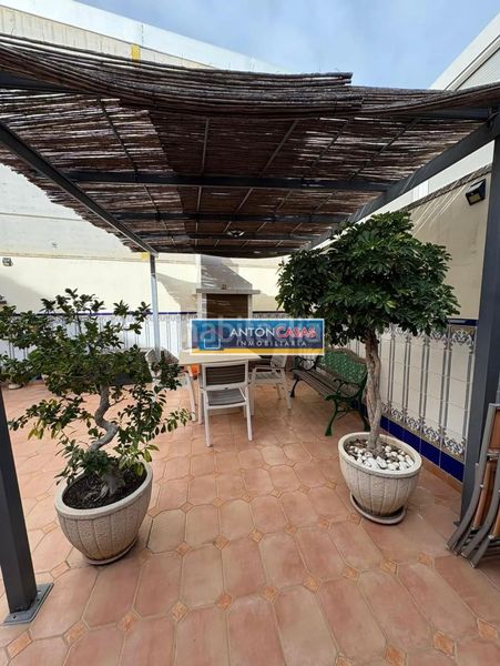Foto b476e240-59bc-42a6-9d4d-2cf686e880dc. Casa con parcheggio piscina in Monòver