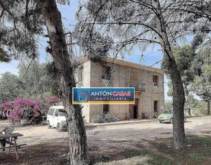 Xalet a Novelda. Finca 295m2