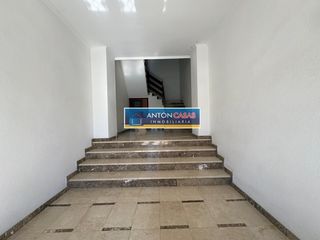 Casa a Novelda. Espectacular casa  de 477 m2 con garaje, almacén, dos viviendas