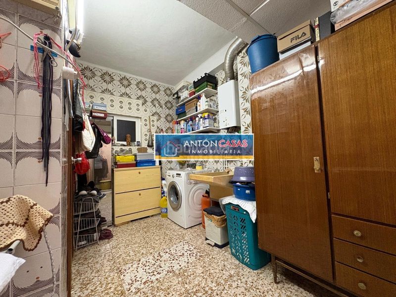 Foto 1c91e814-bf26-4701-8199-dfb461cd479c. Casa amb aparcament a Novelda