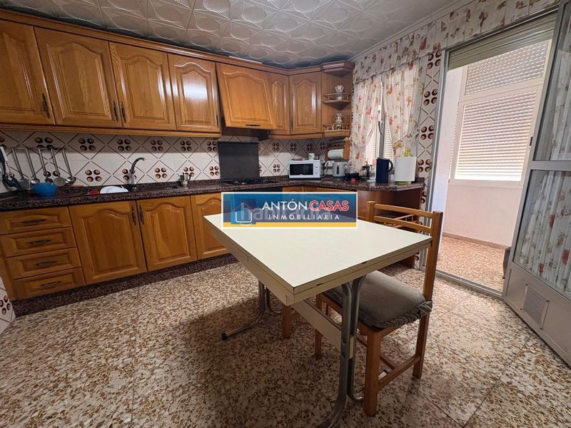 Foto 472ee99f-9d40-46af-a6e7-79ddbbb85e4b. Casa amb aparcament a Novelda