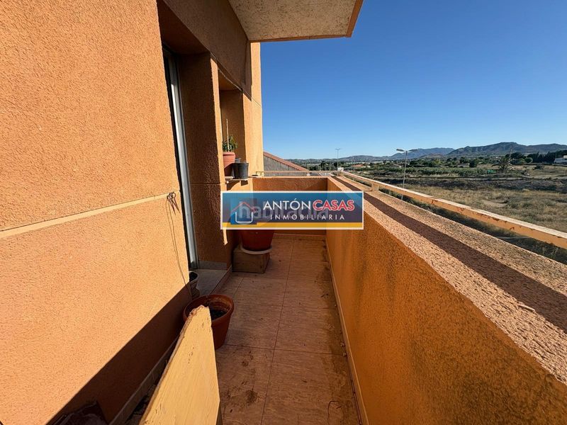 Foto a13d659d-862b-4496-8c8d-e943a96f1f71. Casa amb aparcament a Novelda