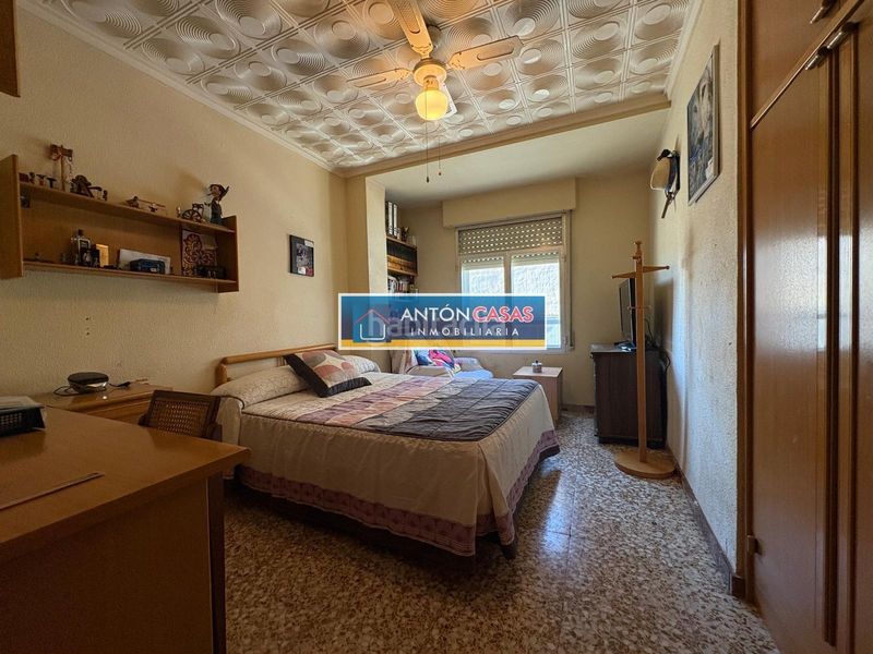 Foto d8c7d2f3-bb62-4281-8990-c050165f3e81. Casa amb aparcament a Novelda