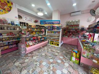 Local Comercial a Novelda. Local comercial de 77 m2 en zona céntrico