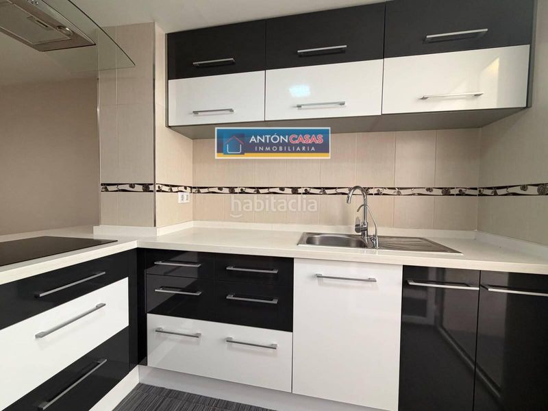 Foto dd8bfb92-bfec-453f-9f3a-8e3d37c00059. Flat in Petrer