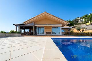 Casa  Carrer mas semi. Platja darocasa