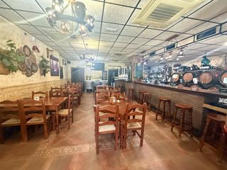 Local Comercial a Ciudad Jardín - Tagarete - El Zapillo. Local en venta con negocio en el zapillo