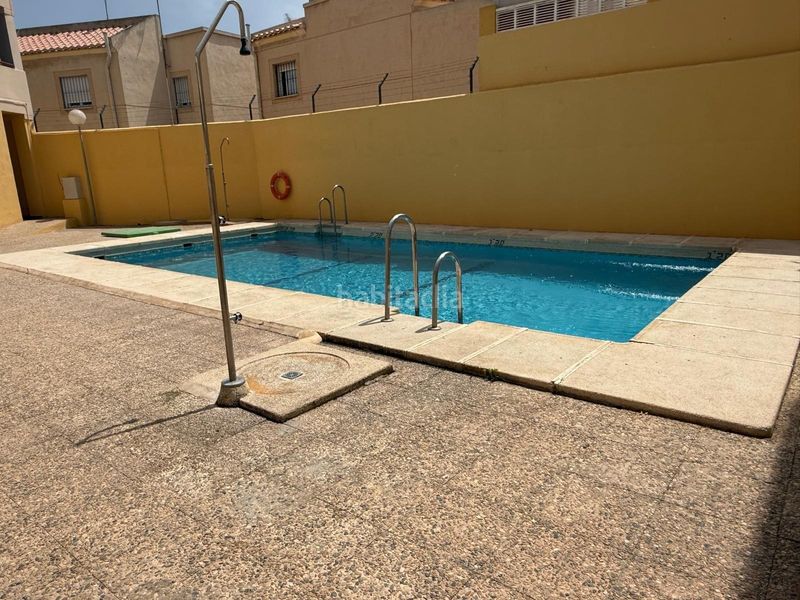 Foto 67205f2f-b43c-4933-895f-e6d433e36fed. Casa amb piscina a Retamar Almería