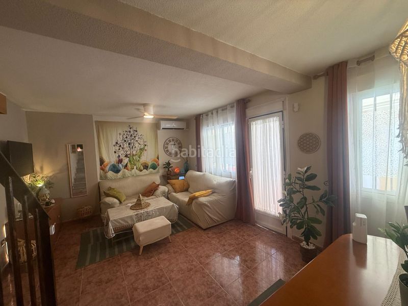 Foto f0844175-2d03-4231-8874-e8f690aeaef9. Casa amb piscina a Retamar Almería
