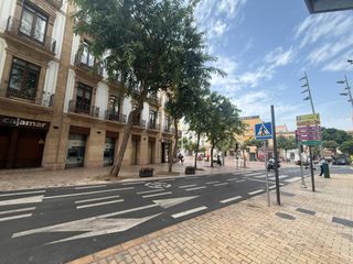 Lloguer Pis a Plaza de Toros - Santa Rita. Piso en plena puerta purchena