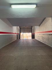 Parking coche en Los Molinos - Villa Blanca. Plaza de garaje en venta en los molinos