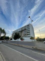 Location Local commercial à Calle francisco javier balbín 11