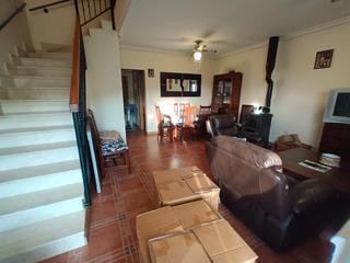Maison jumelée à Arenas de San Pedro. Arenas san pedro (urbaniz), adosado seminuevo, 3 hab, 3 baños co