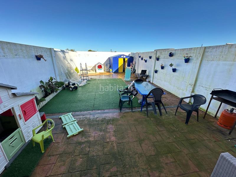 Foto a5edc649-9424-49d2-add6-0eaeb2e690bf. Casa adossada amb aparcament a Velada