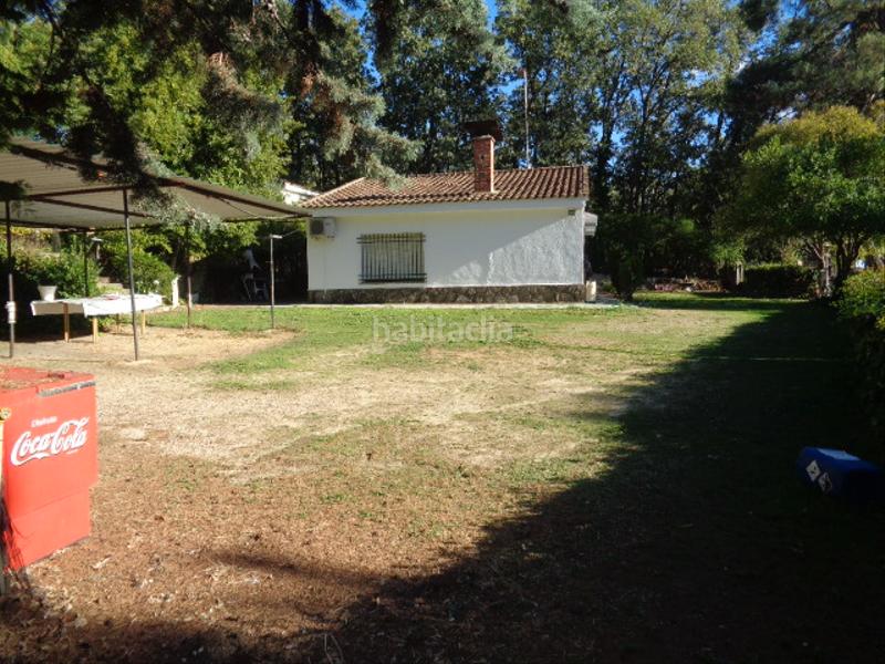 Foto b8361e89-43e3-4701-b417-d29023a708df. Chalet with fireplace parking pool in Navamorcuende