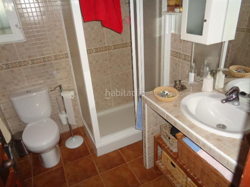 Foto ca3b649f-3101-4780-a809-b5fb4c5d6f14. Chalet with fireplace parking pool in Navamorcuende